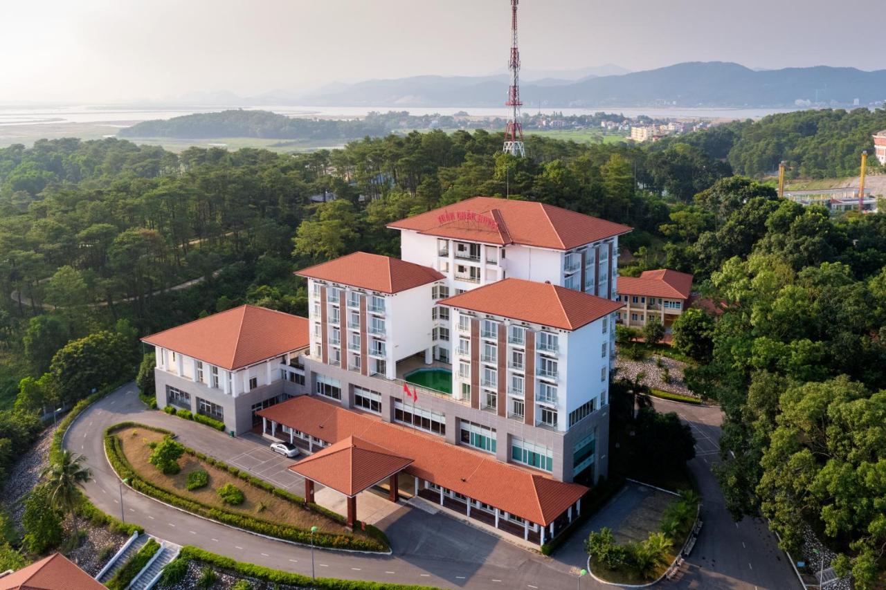 Tuan Chau Hotel Ha Long Bagian luar foto